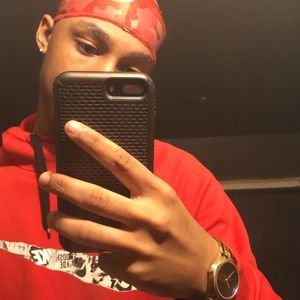 Meet your Posher, Emmanuel